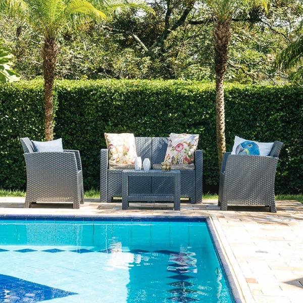 Junto con un sofá, sillón y mesa de café 4 lugares Grafito Technorattan Valentina Aquaplas